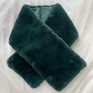 APPARIS FAUX FUR SCARF NWT